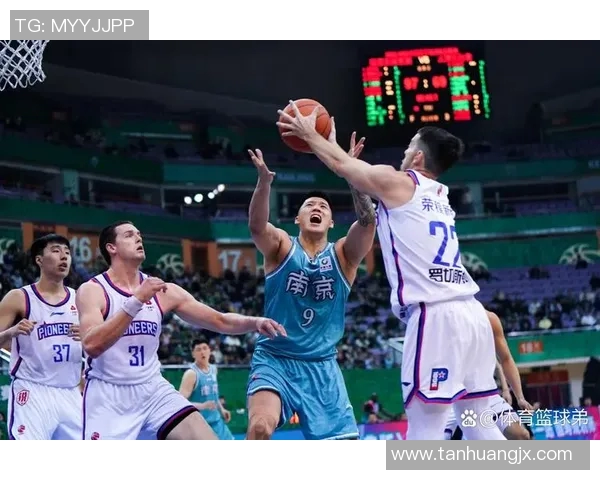 成都篮球队阵地战革新探索新战术提升球队竞争力与观赏性