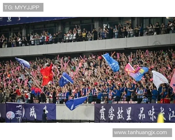 球迷文化的独特魅力与全球足球赛事中的激情碰撞