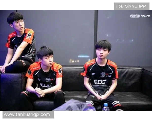 EDG战队在DOTA2中的节奏掌控与战术分析探讨
