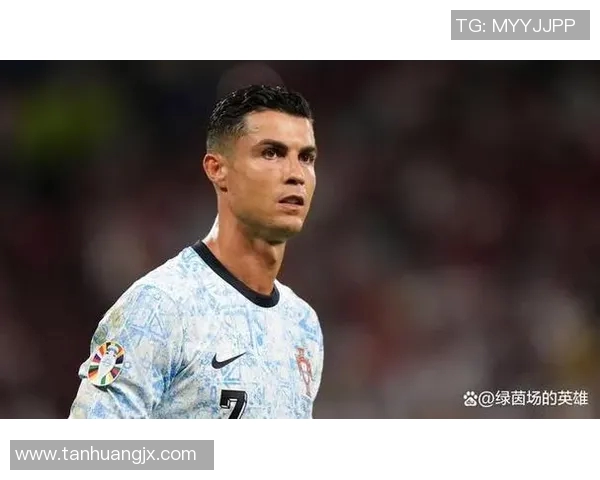 22号球衣的传奇足球明星是谁他的故事与成就让人铭记于心